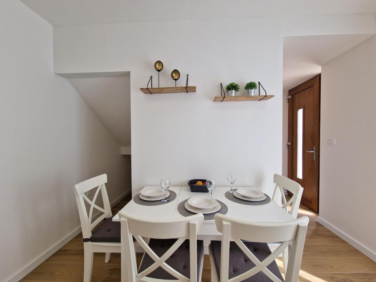 Apartments Miamare Primosten Ngoại thất bức ảnh