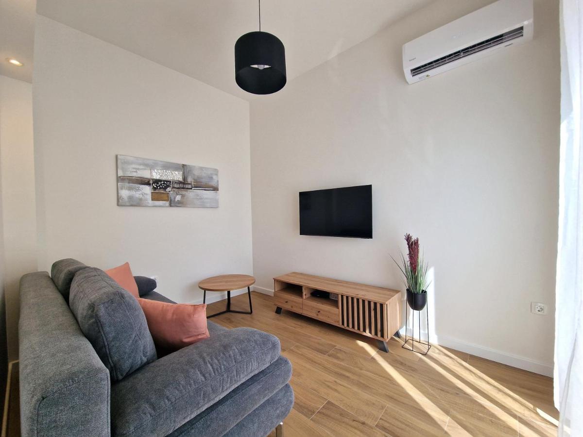 Apartments Miamare Primosten Ngoại thất bức ảnh